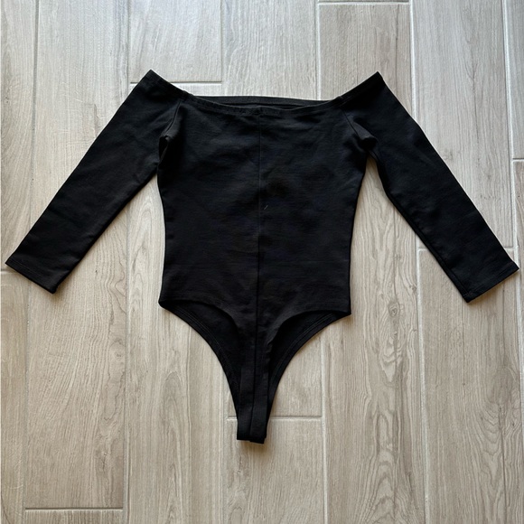NWOT Lulu’s XS Off the Shoulder Bodysuit - Picture 2 of 4